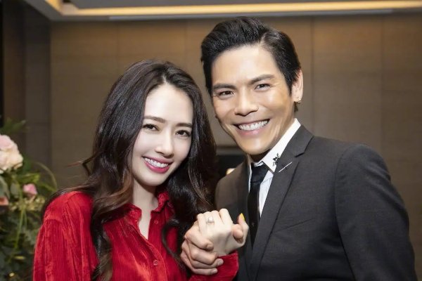 郭碧婷二胎生子，她婚后和向左感情如何？什么时候复出？