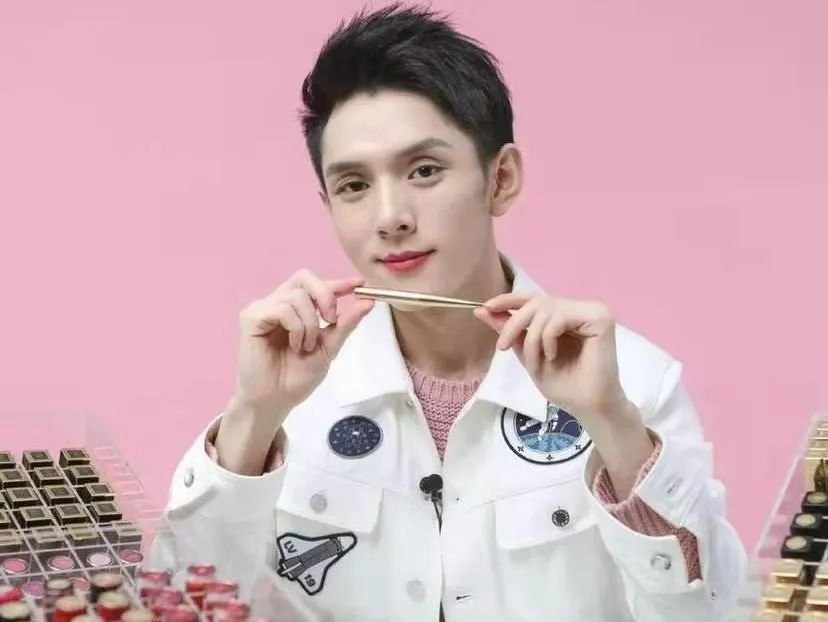 李佳琦公司被罚30万，到底是因何被罚的？