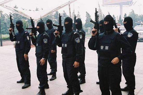 电视剧边缘追缉好看吗？