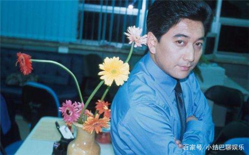 水均益和妻子离婚娶小13岁女记者,为何获女儿力挺?