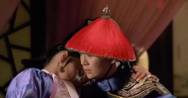 甄嬛传:暖情酒那夜,温太医一口就尝出问题,为何还连饮三杯?