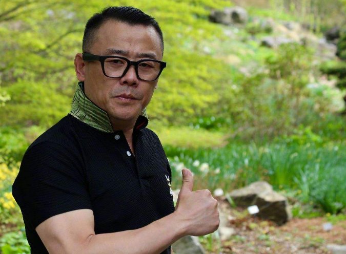 周立波沉默多年后终于发声了，为什么做的第一件事就是吐槽自己的妻子呢？