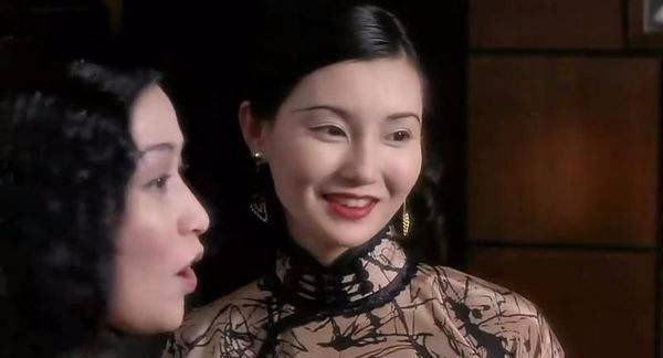 电影《阮玲玉》讲述了一个什么样的故事？