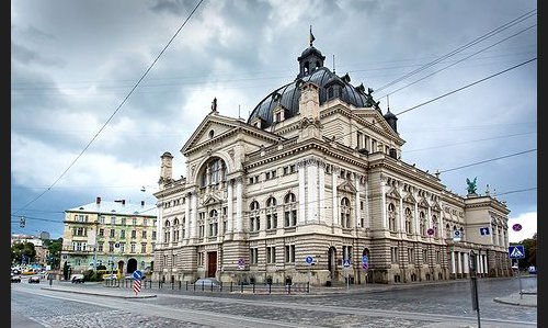 利沃夫是哪个国家的城市