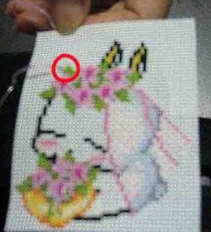 请问双面刺绣怎样绣出来的？