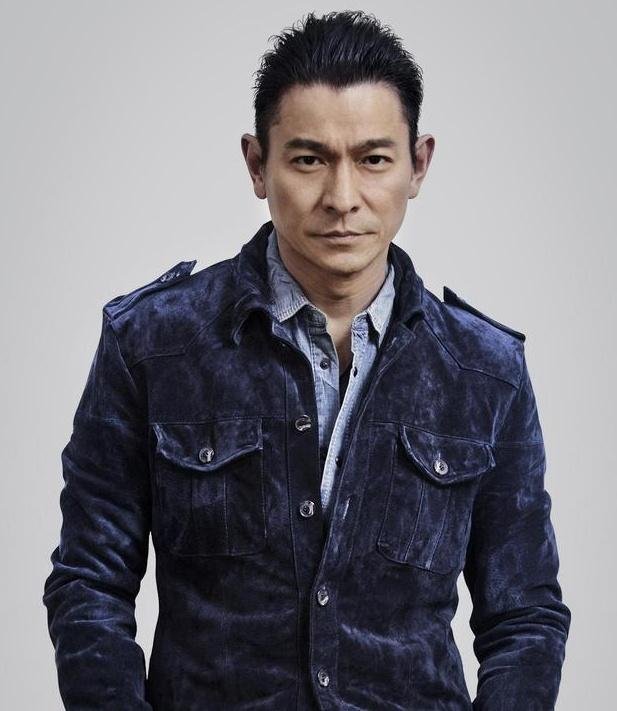 刘德华女儿正面照,模样清秀接地气,简直就是女版刘天王,你怎么看?