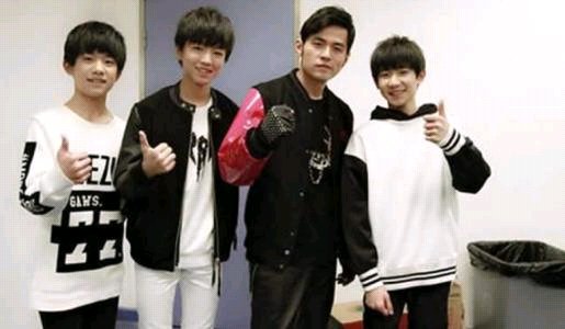 王俊凯从小时候就三句离不开周杰伦，他现在是追星成功了吗？