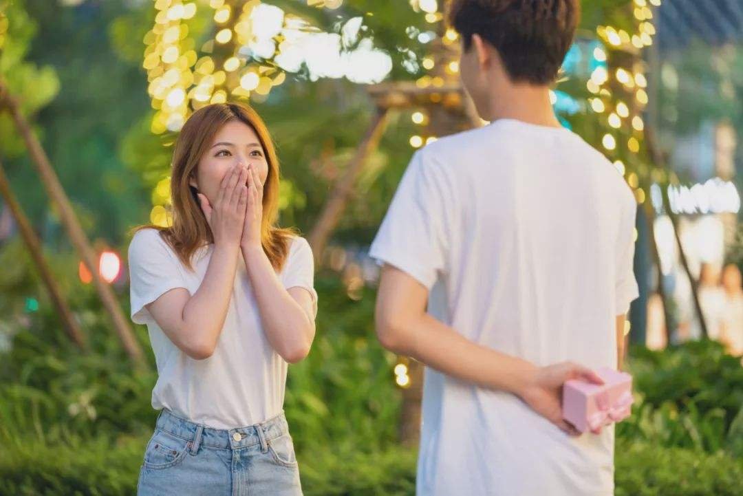 和女孩子沟通的技巧有那些呢