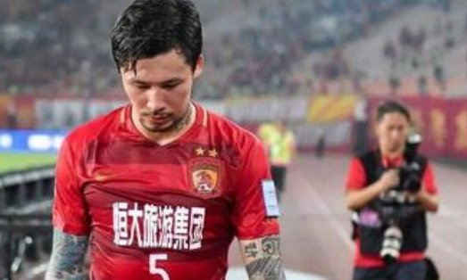 对于张琳芃的乌龙球，要怎样看待？有何看法？