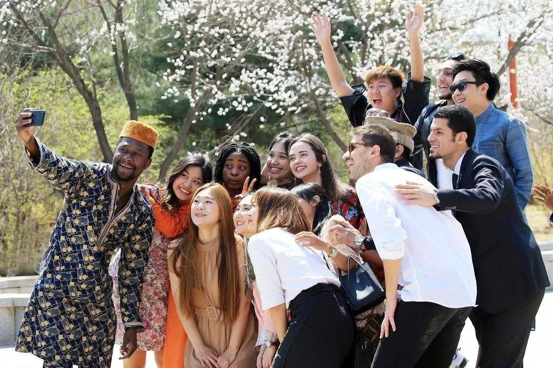 吉林大学为留学生提供保姆式服务，留学生为什么有特权？