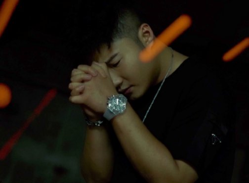 白小白首次公布已经结婚的消息，她的妻子是谁？有何来头？