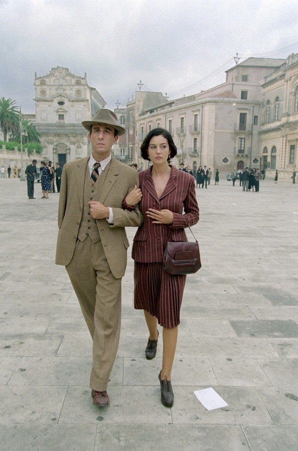 相见一次，便永生难忘的经典电影《西西里的美丽传说》，为何如此受到热捧？