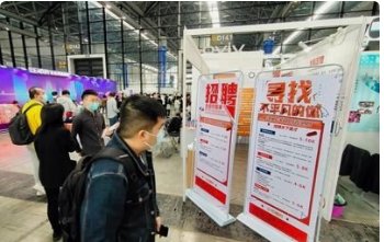 招聘人员称考不上本科是智商问题,这是不是一种学历歧视?