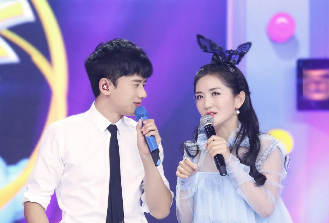 谢娜42岁生日，老公张杰卡点为她庆生，就送“3个字”但是很甜？