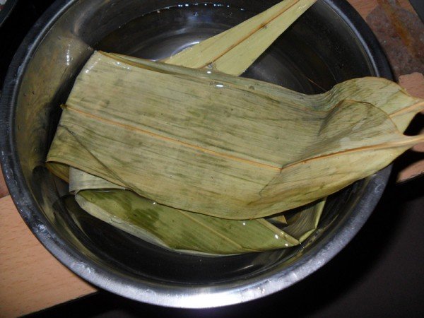 三角粽子的包法视频慢动作