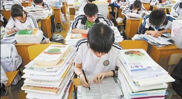 一批高校调整秋季教学时间，对高三学生有何影响？