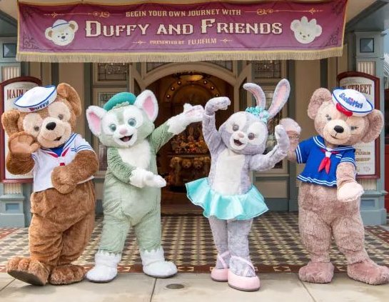 上海迪士尼回应“达菲”被游客打头，拍打对演职人员的伤害有多大？