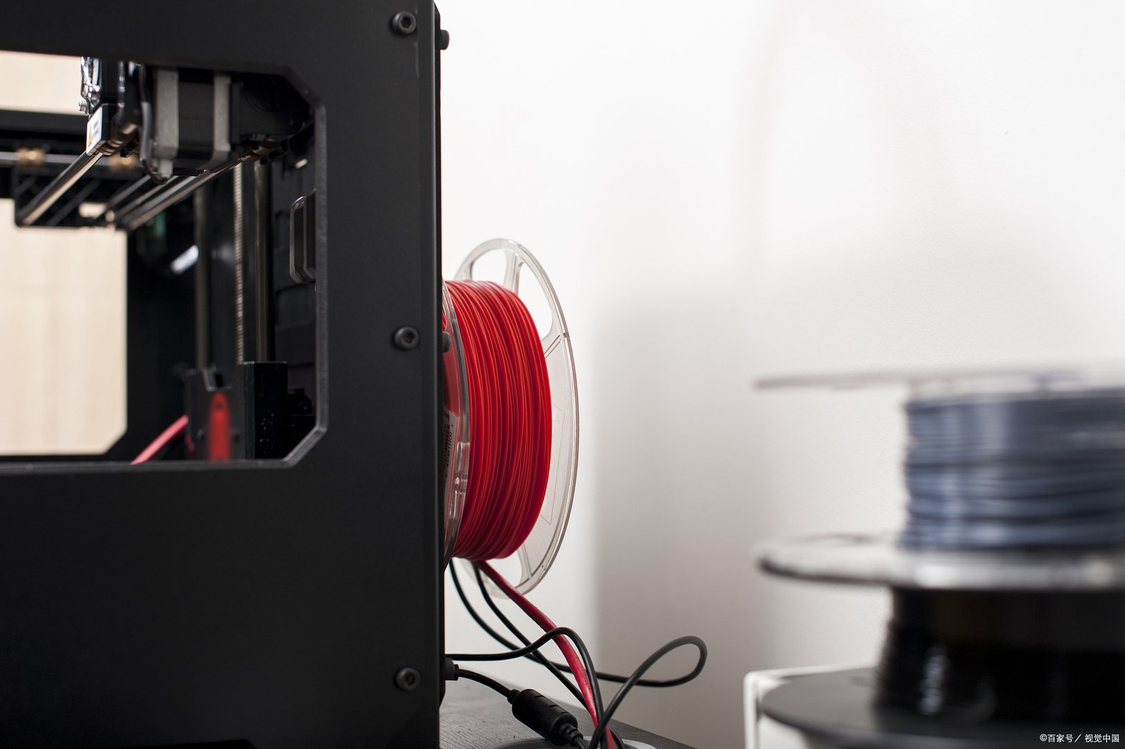 现在关注度非常高的3D打印技术是怎样打印金属的？