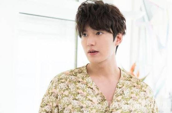 有些男生喜欢穿花衬衫，这真的好看吗？