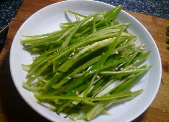 猪肝可以和青椒一起炒吗？