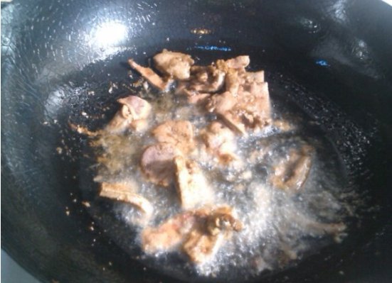 猪肝可以和青椒一起炒吗？