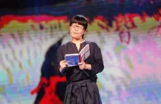 余秀华被家暴后分手，男方赔礼道歉，这场闹剧会就此结束吗？