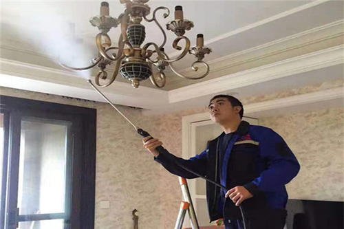 作为男人，能接受一个男月嫂吗？