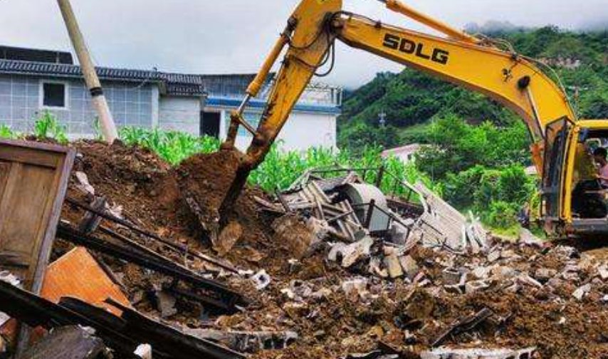 云南临沧山体滑坡致5人失联,遇到山体滑坡该如何自救?