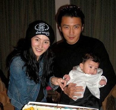 冷落儿子被骂，谢霆锋辟谣张柏芝沉默，向太的话一针见血，你怎么看？