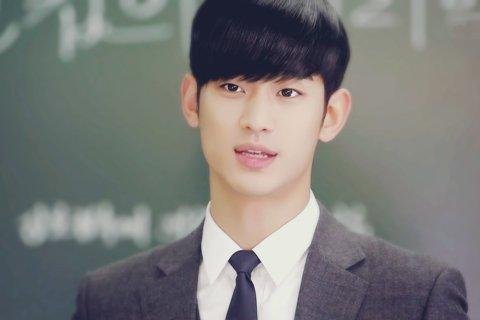 电视剧《来自星星的你》男主角是谁？