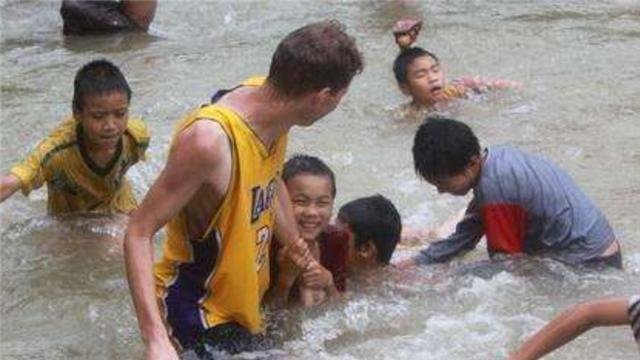 德国外教扎根大山10年的德国外教卢安克，是怎样一个人？