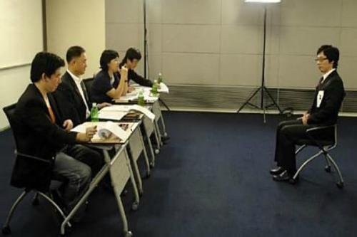 本人会计学专业，投递简历时要填一个英语成绩，后面问是否是主修语种是什么意思？