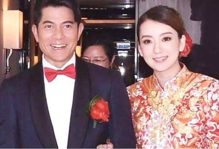 郭富城在方媛生日时送花,他们两个之间还有哪些甜蜜的互动?