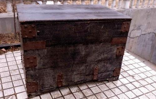 “压箱底”究竟是什么东西压了箱子底？