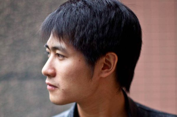 韩寒的著作《三重门》真的是代笔吗？