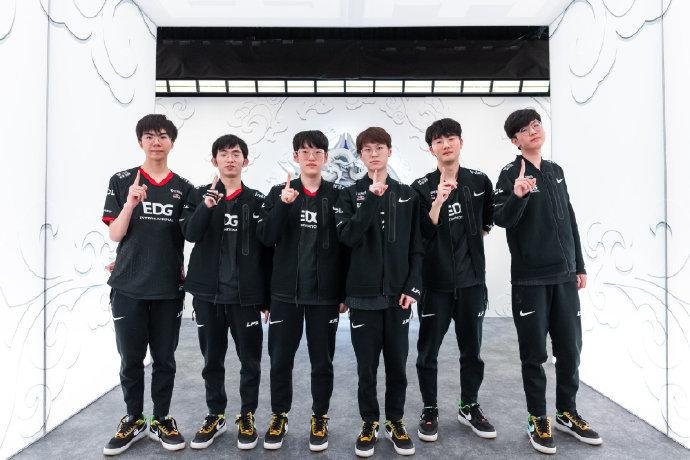 edg杰杰怎么不上场