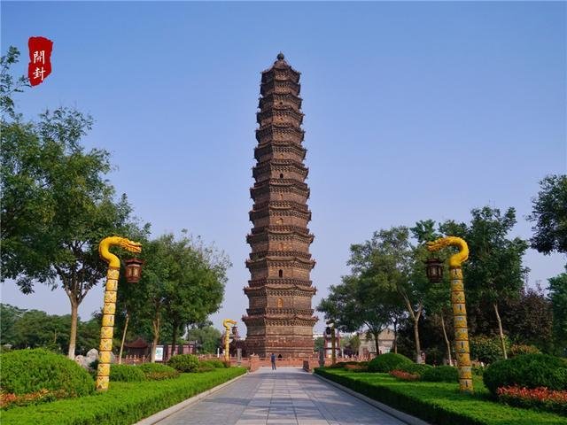 开封铁塔高多少米？