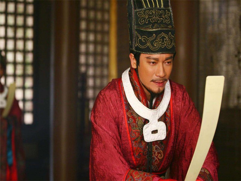 秦桧被万人唾骂，为何秦钜却能流芳百世呢？