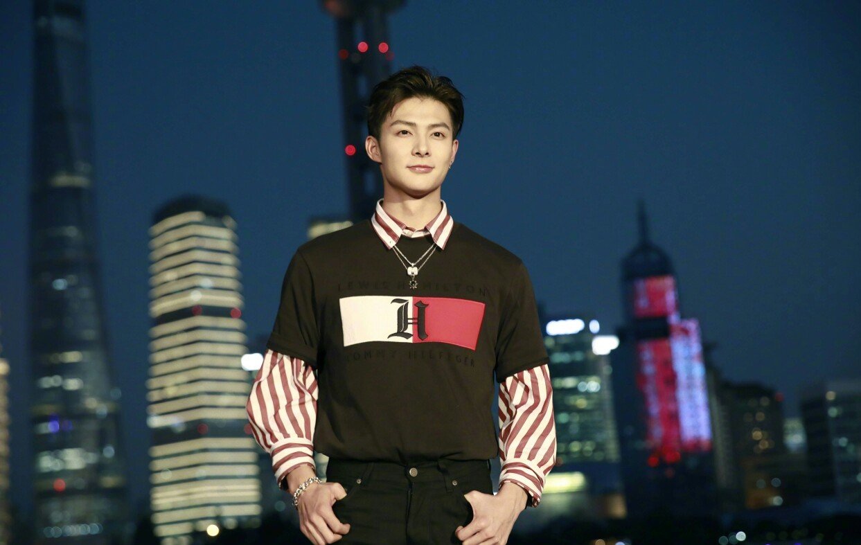 如何评价张铭恩在《疯丫头第二季》中的表现？