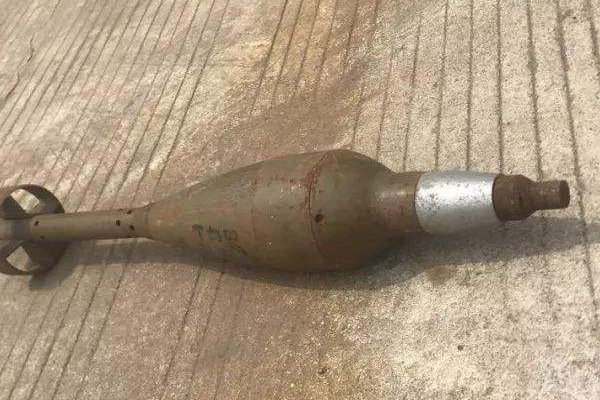 村民家门口挖出16枚炮弹，长时间不用的炮弹会爆炸吗？