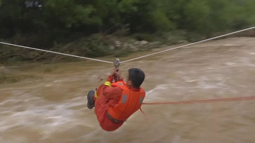 西宁山洪已致17死36失联,20人获救,此次自然灾害是因何导致的?