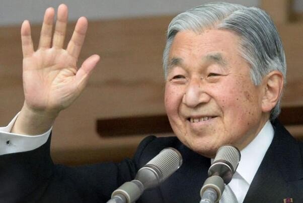 日本明仁天皇退位?为什么不能称其为“平成天皇”？