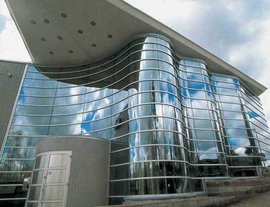 隐框玻璃幕墙，半隐框玻璃幕墙和全玻璃幕墙的区别