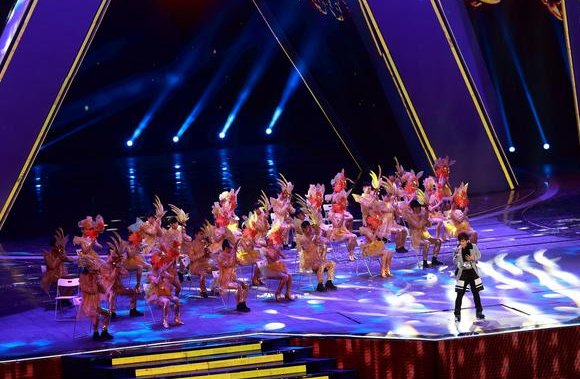 元旦联欢会海报宣传语小学生怎么写？