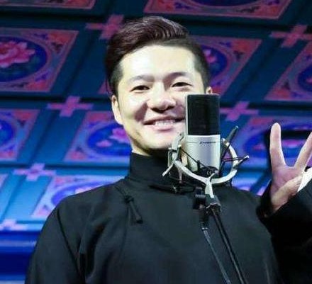 德云社里面的李鹤东为什么会被人叫社会东呢？