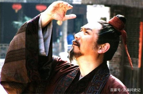 因为哪一个细节，导致了燕王臧荼最后选择了要反叛刘邦？