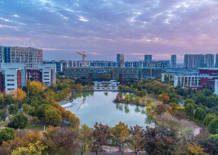 南京交通职业技术学院怎么样啊？