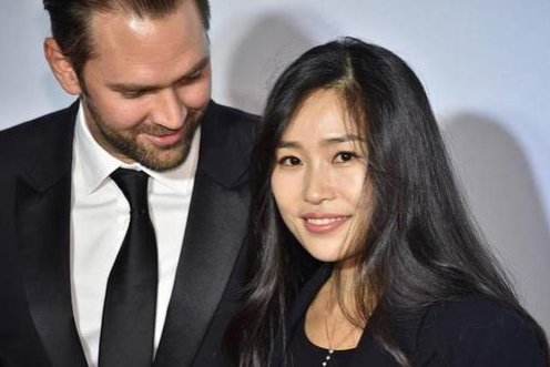 张艺谋女儿张末嫁老外惨遭家暴，为何二婚还要嫁老外？