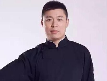 德云社里面的李鹤东为什么会被人叫社会东呢？