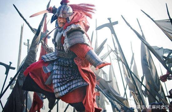 因为哪一个细节，导致了燕王臧荼最后选择了要反叛刘邦？